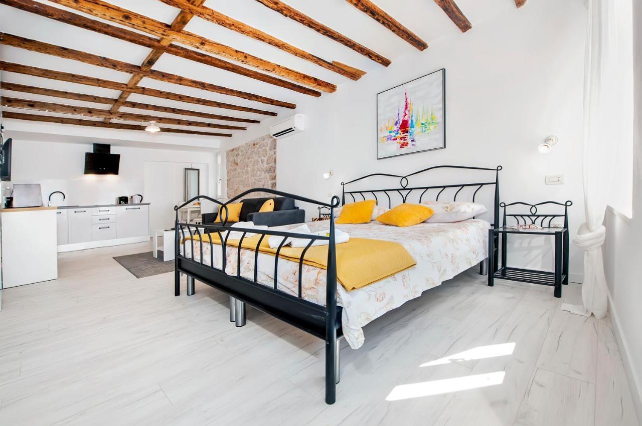 Apartment De Amicis Ровинь Экстерьер фото